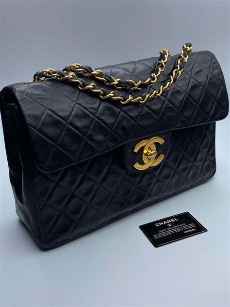 riconoscere foulard chanel|Come riconoscere una borsa Chanel originale: 5 trucchi per .